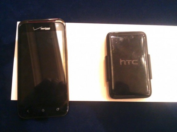 Icredible 4G e1335456827436 More Pictures of the HTC Incredible 4G   Emerge, NFC and Beam Onboard