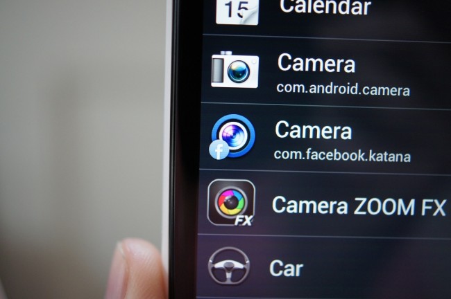 facebook android 650x432 Facebook Update Adds Little Facebook Icons to  Camera and Messenger Shortcuts, We Still Think It's a Dirty Little Trick