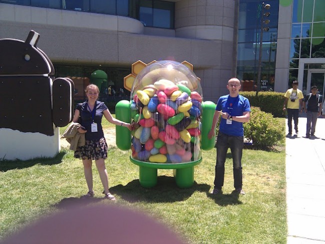  Jelly Bean is Official, Statue Arrives at Google Campus (Updated)