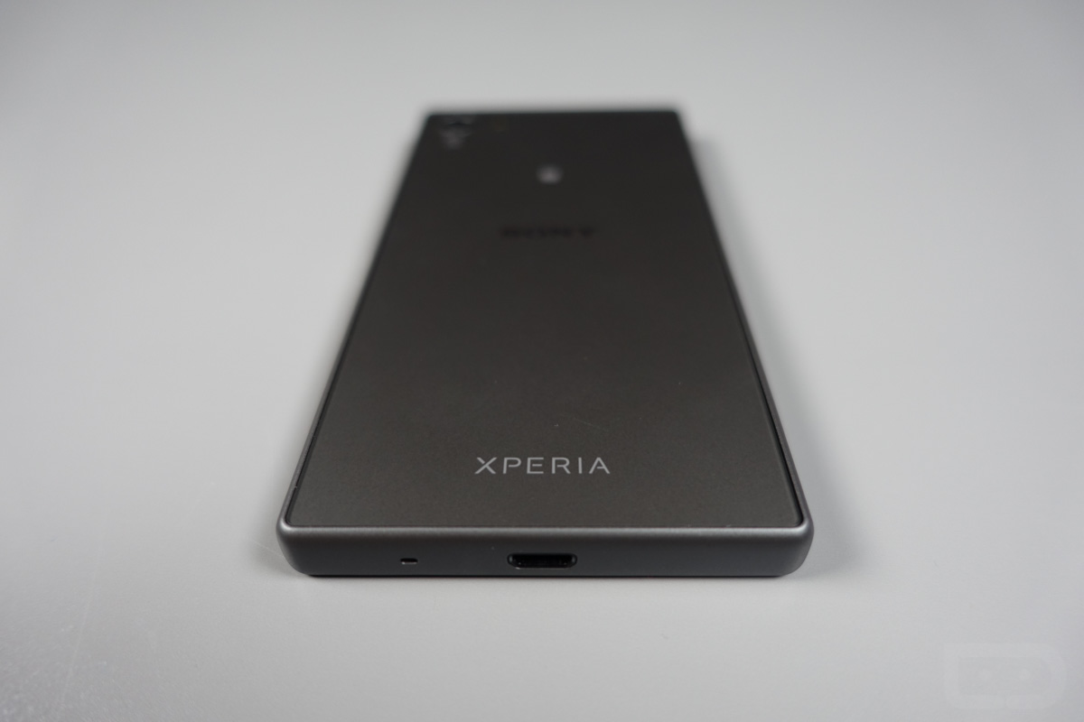 Sony Xperia Z5 Compact First Look and Tour! – Droid Life