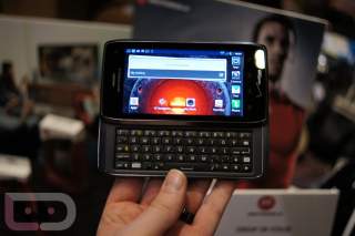Quick First Look:  DROID 4 by Motorola