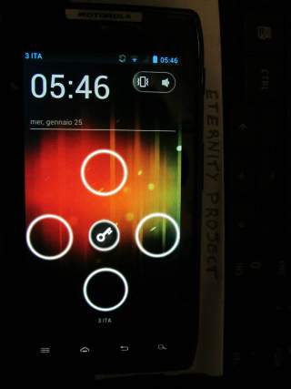Ice Cream Sandwich for the GSM Motorola RAZR Leaks, Our First Look at Blurwich