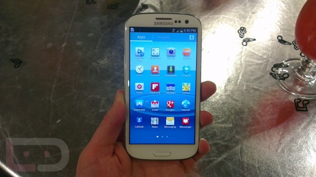 Hands-on With the Samsung Galaxy SIII