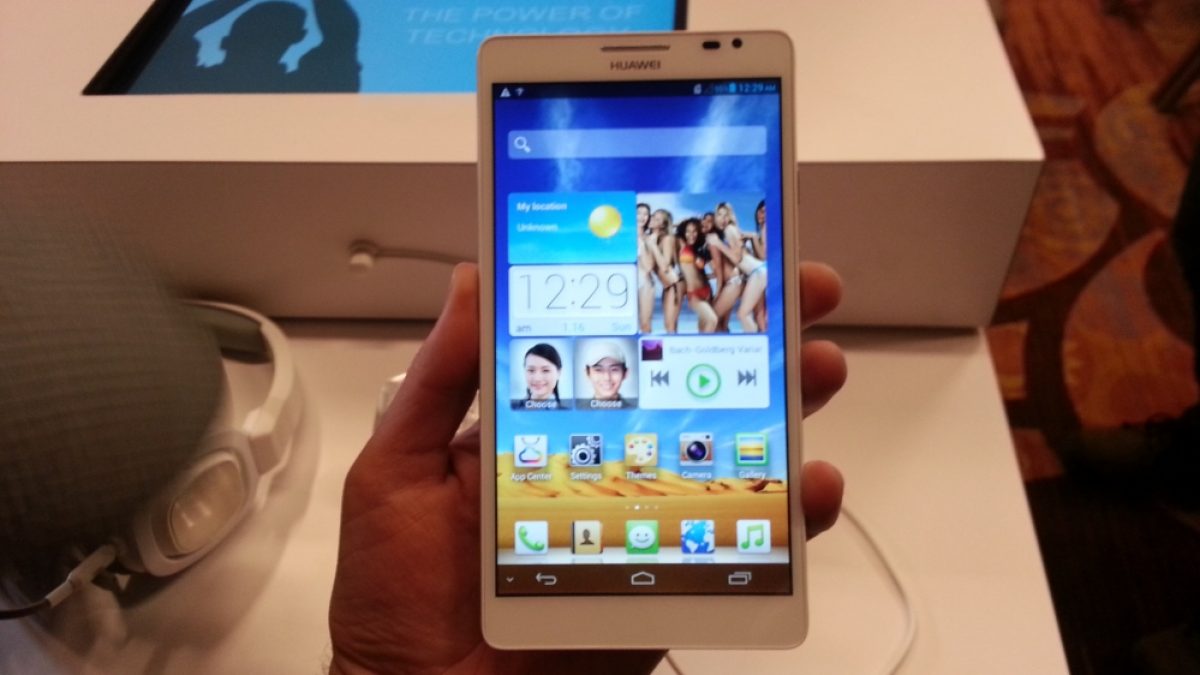 Huawei 6.1-inch Ascend and the 5-inch 1080p Ascend D2