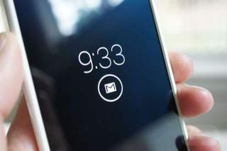 Moto X Feature Tour:  Active Display, Touchless Control, and Quick Capture Camera