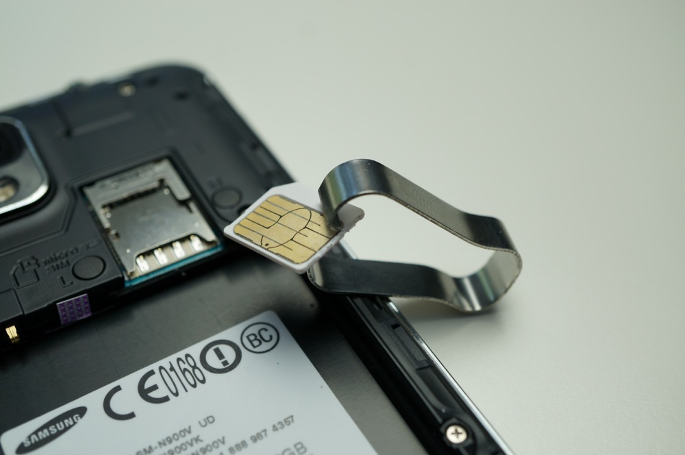 Как подключить вторую симку. SIM Samsung Note 8. Discover note9 Plus SIM Card. Realme Pad rmp2103 слот для SIM. Remove SIM Note 5.