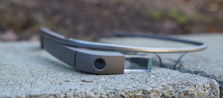 Google Releases Last Google Glass Update of the Year – Adds Hangouts, Wink, and Upload to YouTube Features