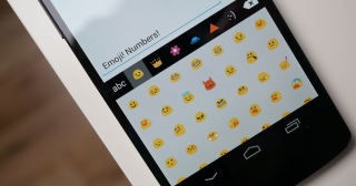New Swiftkey Beta Introduces 500 Emoji, Optional Number Row
