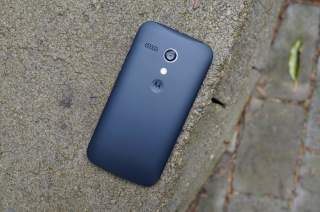 Moto G on Verizon:  A Quick Look at a $99 Prepaid Smartphone, Flip Cases Too