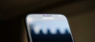 Report: Google Convinces Samsung to Dial Back Tweaks to Android, Axe Own App Suite