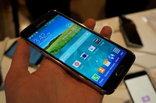 US Cellular Galaxy S5 Pre-orders go up March 21, Extra $50 Google Play Gift Card Added
