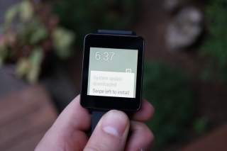 Android Wear Receives First Update to KMV78V – Both G Watch and Gear Live See It