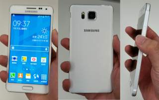 Samsung’s Metal Galaxy Alpha and Its Chamfered Self Pose for New Photos