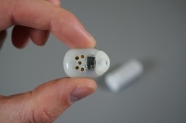 moto hint google bisto