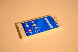 Sony Xperia Z3v Gets Update to 23.0.E.1.44, Fixes Bugs