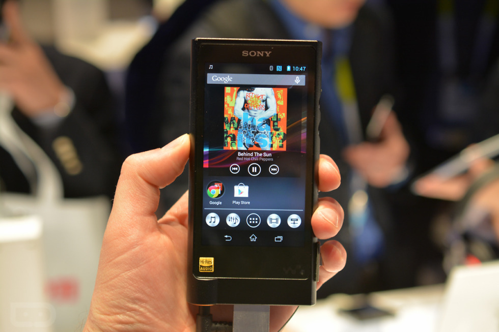 Sony Walkman NW-ZX2 Hands-on and Tour