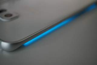 Video: Advantages of the Samsung Galaxy S6 Edge Over the “Regular” Galaxy S6