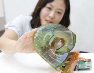LG Exhibiting 18″ Flexible Display Panel and 6″ Active Bending Panel at SID 2015