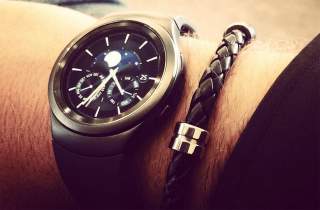 Samsung Execs are Now Wear-Teasing the Gear S2 Watch