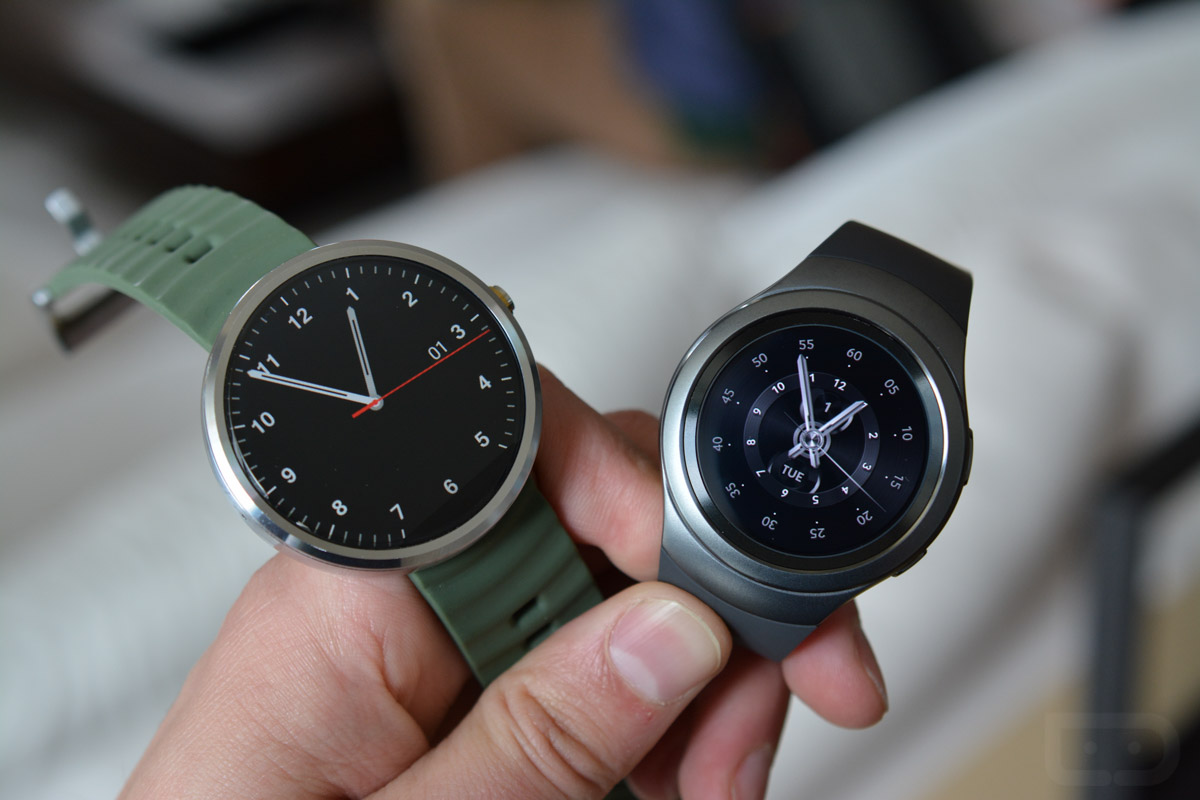 Huawei watch fit сравнение. Samsung Gear s2 Classic. Huawei Gear s2 Classic. Samsung Gear s2 Classic циферблаты. Samsung watch s2 Classic vs Huawei.