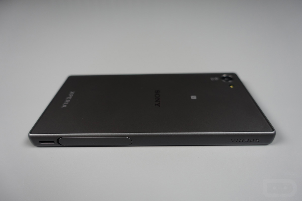 Xperia z5 compact купить. Сони иксперия z5 компакт. Sony Xperia z5 Compaq. Sony Xperia x5 Compact. Sony Xperia z5 Mini.