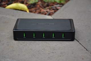 DEALS: Choetech Wireless Charging Pad for $18, Tronsmart Charging Station for $24