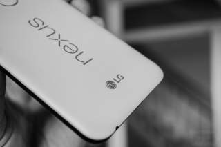 Google May be Redesigning Android’s Nav Bar With Ugly Home Button, Introduce Live Nexus Support Via App