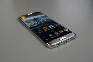 Unlocked Galaxy S7 Edge Nougat Update Available Via Smart Switch (Updated)