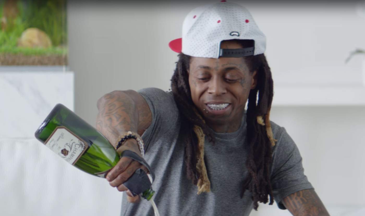 Whaaaaaaat: Lil Wayne is Pouring Champagne All Over his Galaxy S7, and Delivering Baby Elephants in VR