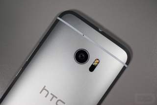 HTC 10 Now Offered in Camellia Red and Topaz Gold, Priced at $599