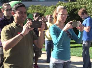 #TBT: Google Unveils Kit Kat, Googler Accidentally Leaks Nexus 5