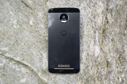 Verizon Moto Z and Z Force Receiving Nougat Update, According to reddit Users