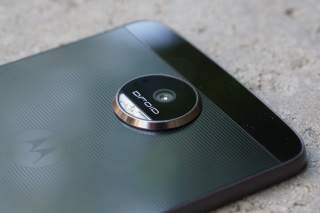 Moto Z DROID Getting Oreo Update “in a Few Weeks”