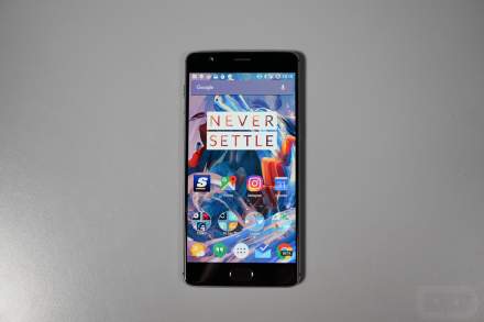 All OnePlus 3 Handsets to Receive Nougat by Year’s End, Beta This Month