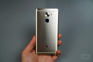 Video: LeEco Le Pro 3 Unboxing and First Look