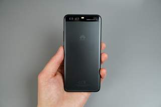 Video: Huawei P10 Unboxing and Hands-On