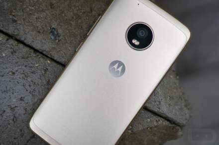 Moto G5 Plus on Verizon Can’t Call 911 With VoLTE Enabled, Fix Incoming (Updated)