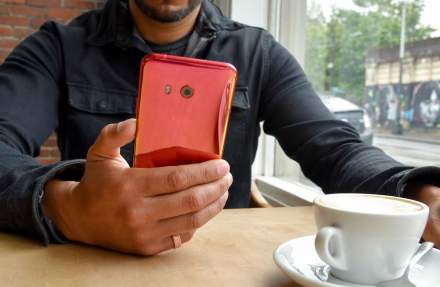 HTC U11 in Solar Red Purchasable in the US Starting Tonight