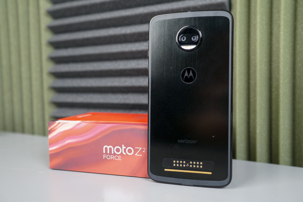 Moto Z2 Force