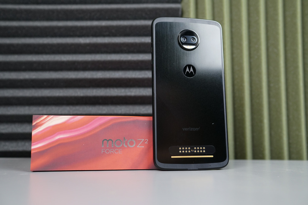 Moto Z2 Force first 10 things