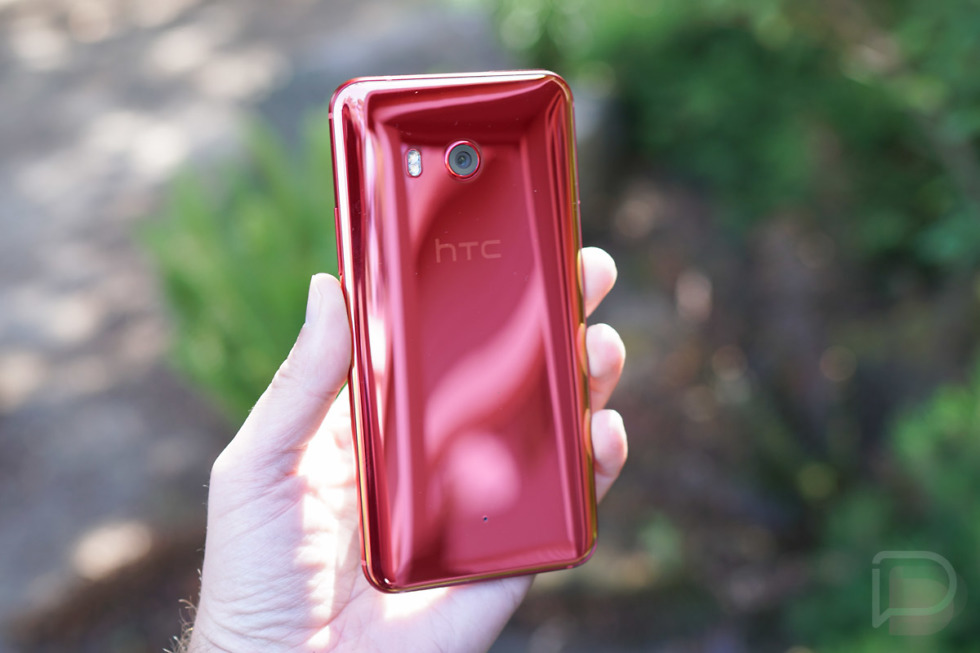 htc u11 solar red pictures