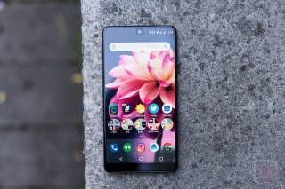 Essential Phone Drops to $499 for Good, Early Adopters Get $200 Credit Too