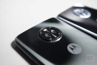 Unlocked Moto X4 Picks Up Oreo Update