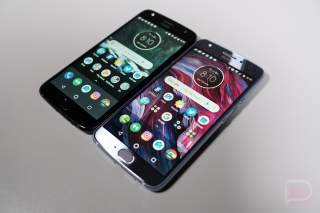Moto X4 Review (Regular vs. Android One)