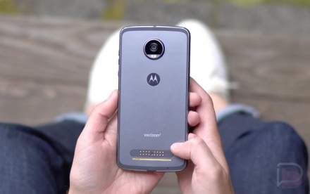 Verizon Galaxy S9, S9+, and Moto Z2 Play Updated With February Security Patch