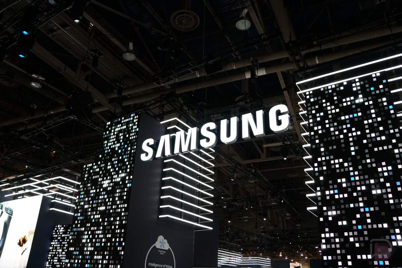 Samsung’s Foldable Galaxy X is Coming Very Soon, For Real. Probably.