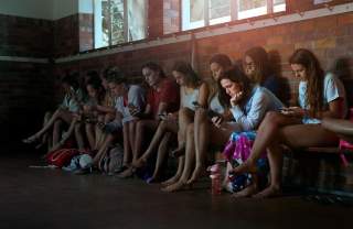 Study Finds That a Third of You Would Rather Use Your Phone Than Talk to Humans