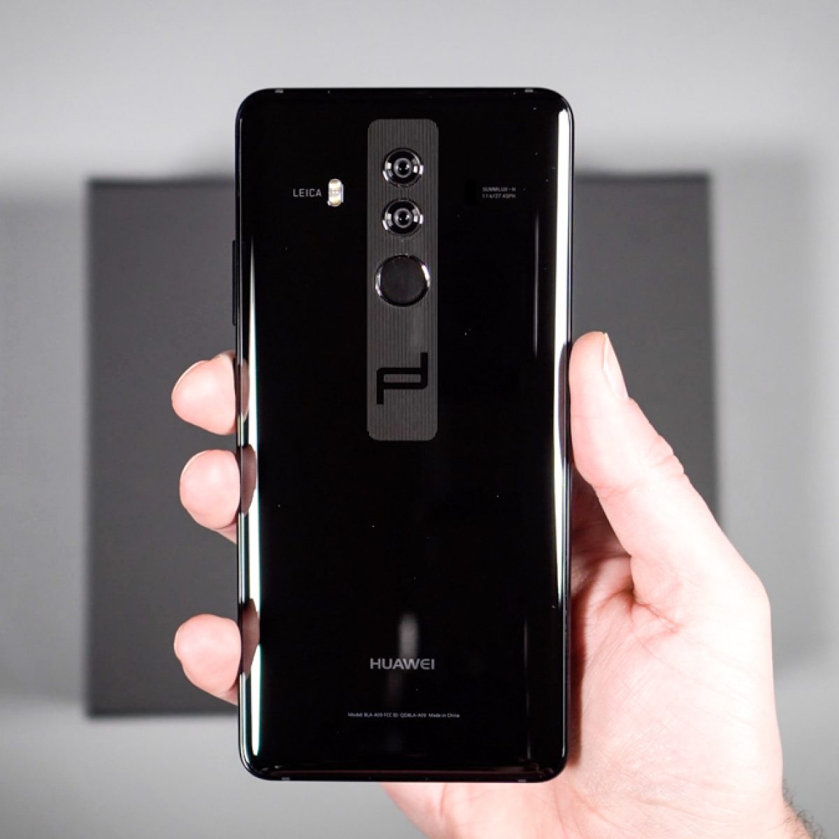 【ポルシェデザイン】Huawei Mate 10 Pro Huawei Mate 10 Porsche Design UNBOXING and Tour - YouTube