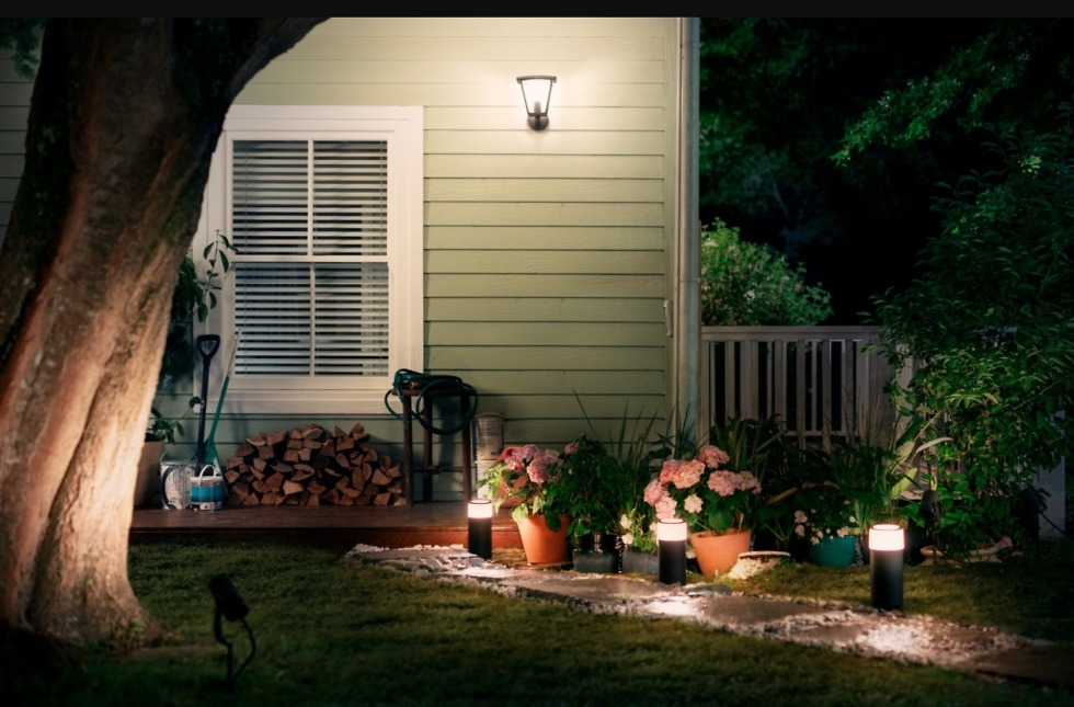 philips hue outdoor lights