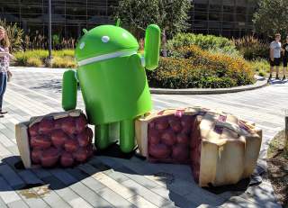 Here is the Android Pie Statue